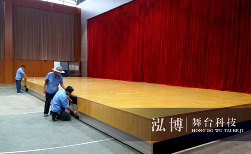 伸縮舞臺(tái)